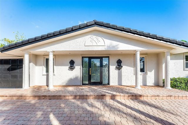 2443 NE 26th Street, Lighthouse Point, FL 33064