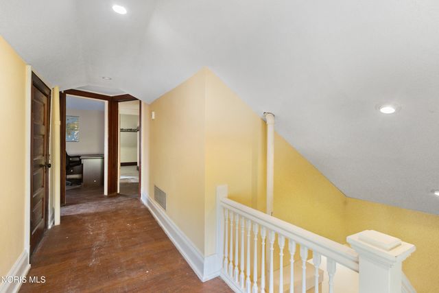 2108 Glenwood Avenue, Toledo, OH 43620