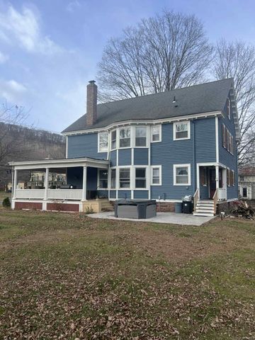 390 Main Street, New Hartford, CT 06057