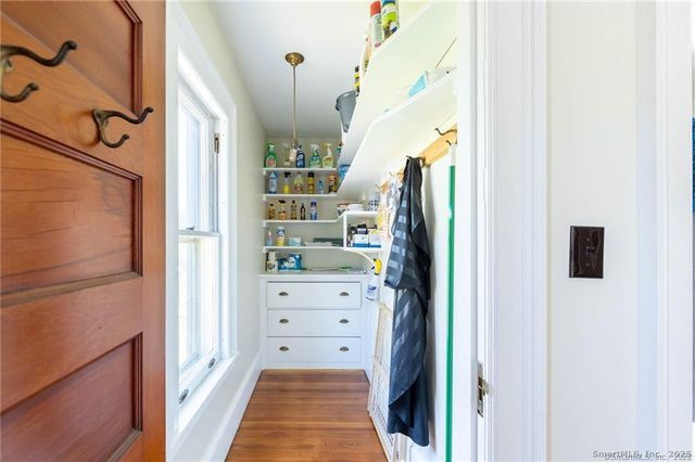 390 Main Street, New Hartford, CT 06057