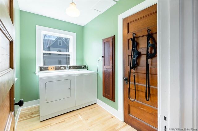 390 Main Street, New Hartford, CT 06057