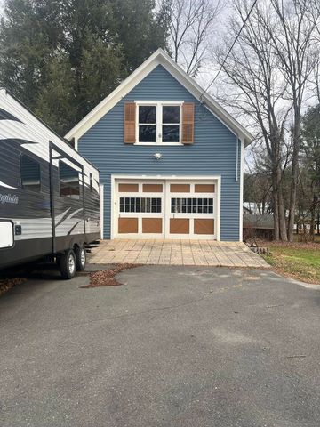 390 Main Street, New Hartford, CT 06057