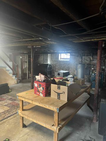 390 Main Street, New Hartford, CT 06057