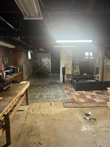 390 Main Street, New Hartford, CT 06057