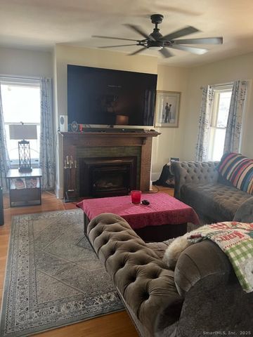 390 Main Street, New Hartford, CT 06057