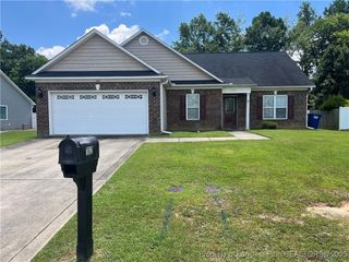 142 Crestwood Lane, Raeford, NC 28376