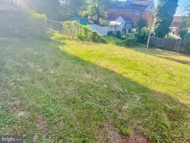 6212 CARTERS LN, Riverdale, MD 20737