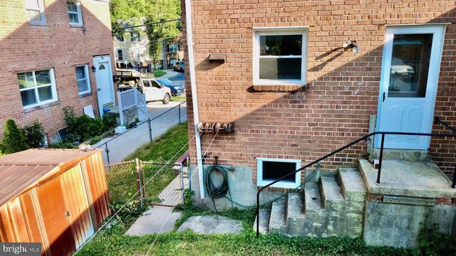 6212 CARTERS LN, Riverdale, MD 20737