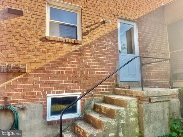 6212 CARTERS LN, Riverdale, MD 20737