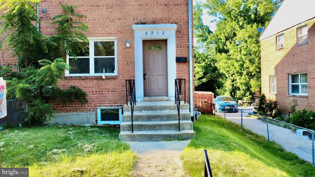 6212 CARTERS LN, Riverdale, MD 20737