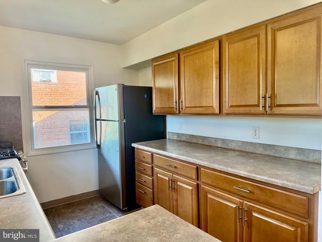 6212 CARTERS LN, Riverdale, MD 20737