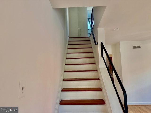 6212 CARTERS LN, Riverdale, MD 20737