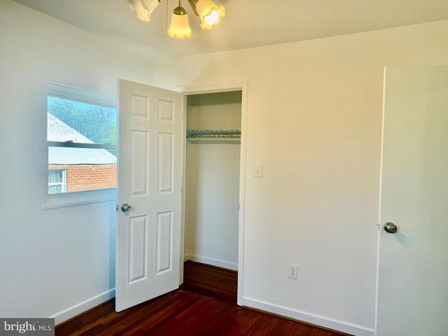 6212 CARTERS LN, Riverdale, MD 20737