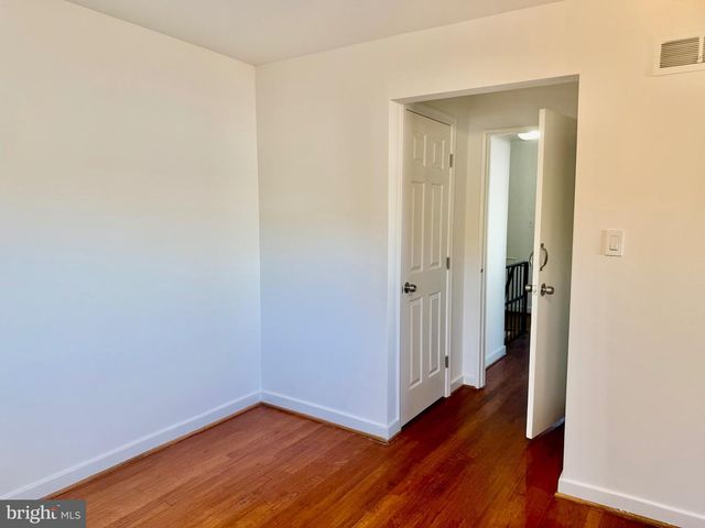 6212 CARTERS LN, Riverdale, MD 20737