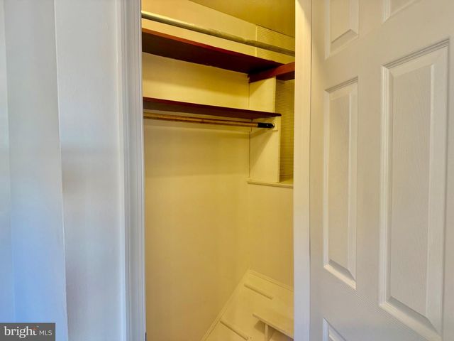 6212 CARTERS LN, Riverdale, MD 20737