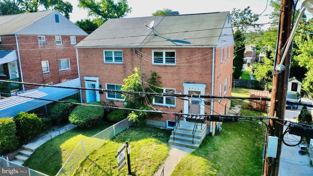 6212 CARTERS LN, Riverdale, MD 20737