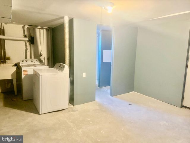 6212 CARTERS LN, Riverdale, MD 20737