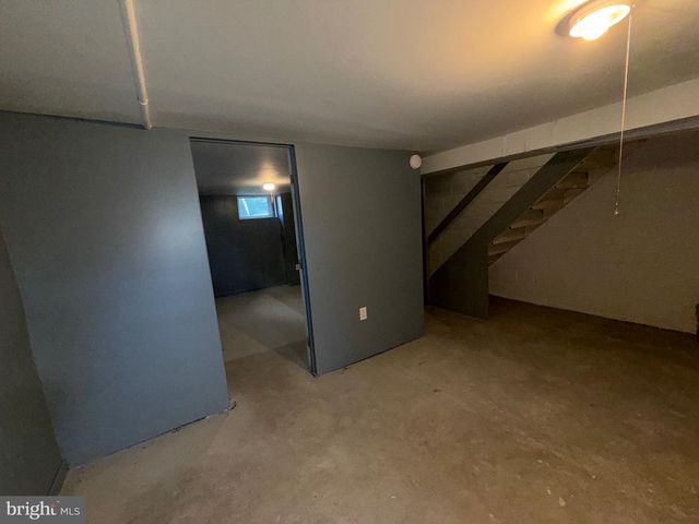 6212 CARTERS LN, Riverdale, MD 20737