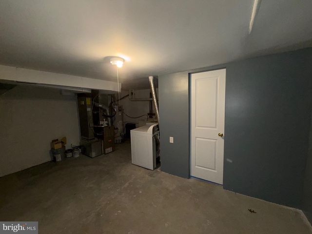 6212 CARTERS LN, Riverdale, MD 20737