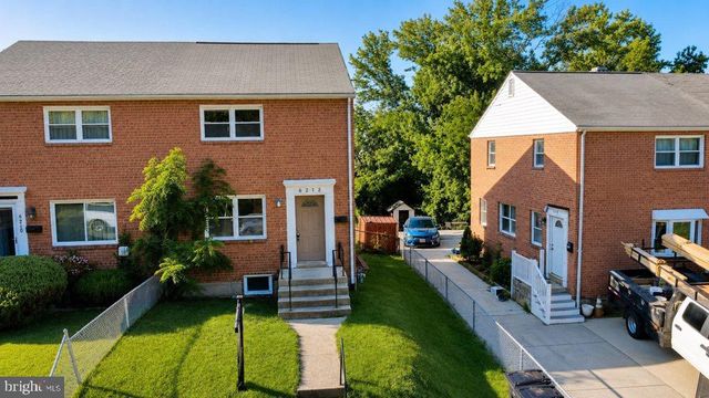6212 CARTERS LN, Riverdale, MD 20737