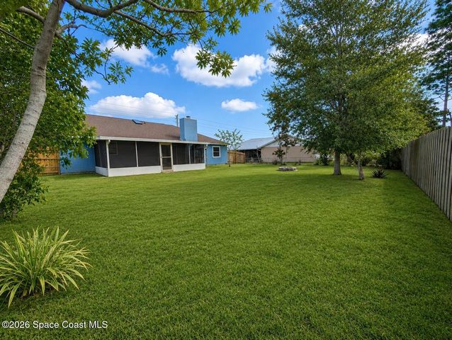 252 Emerson Drive NW, Palm Bay, FL 32907