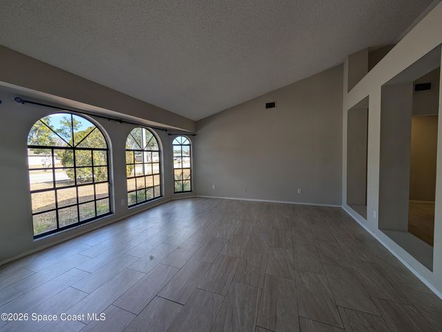 252 Emerson Drive NW, Palm Bay, FL 32907