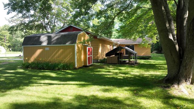 549 S Eight Mile Road, Midland, MI 48640
