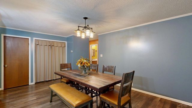 549 S Eight Mile Road, Midland, MI 48640