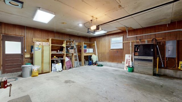 549 S Eight Mile Road, Midland, MI 48640
