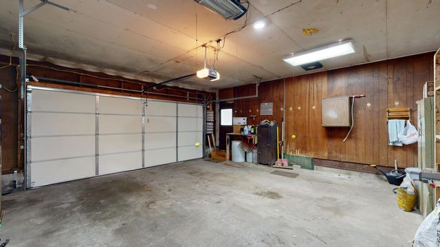 549 S Eight Mile Road, Midland, MI 48640