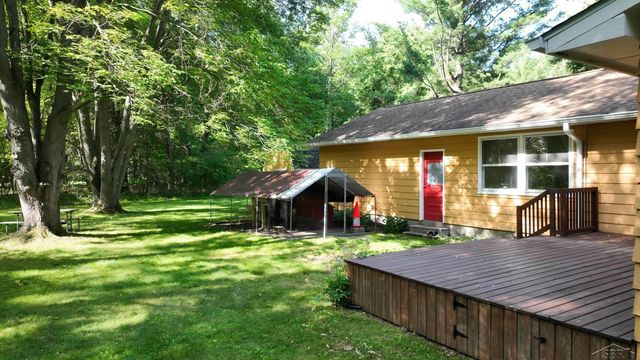 549 S Eight Mile Road, Midland, MI 48640