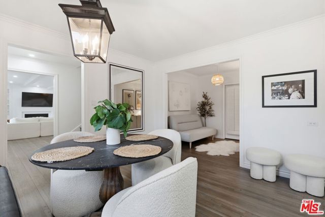 8809 Evanview Drive, Los Angeles, CA 90069