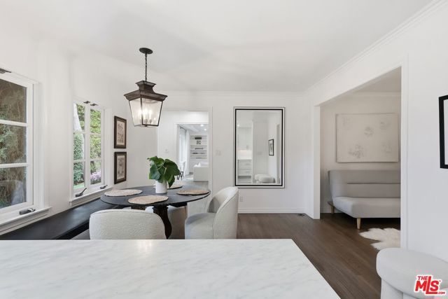 8809 Evanview Drive, Los Angeles, CA 90069