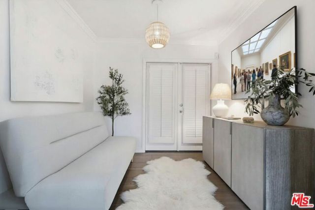 8809 Evanview Drive, Los Angeles, CA 90069