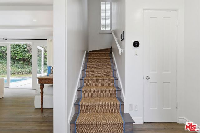 8809 Evanview Drive, Los Angeles, CA 90069