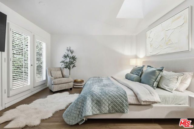 8809 Evanview Drive, Los Angeles, CA 90069