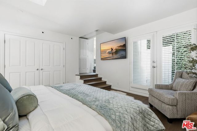 8809 Evanview Drive, Los Angeles, CA 90069