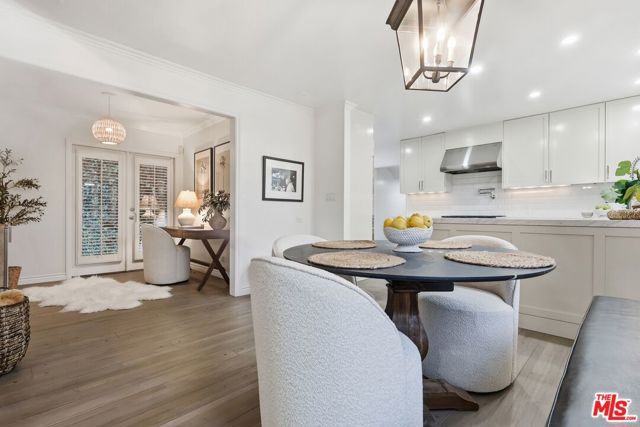 8809 Evanview Drive, Los Angeles, CA 90069