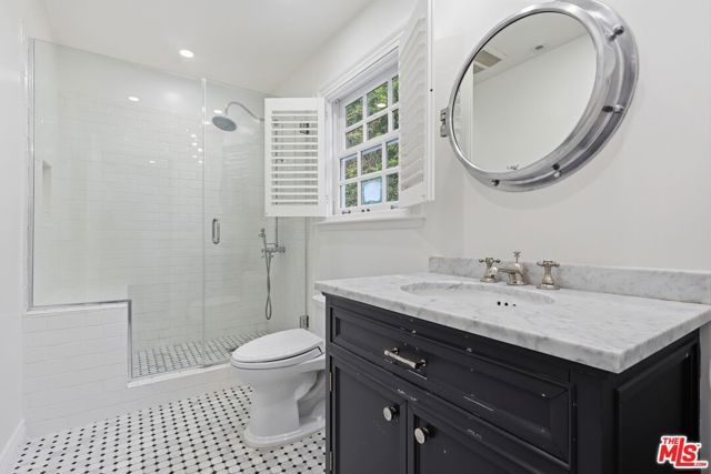 8809 Evanview Drive, Los Angeles, CA 90069