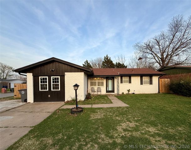 2405 S 123rd East Avenue, Tulsa, OK 74129