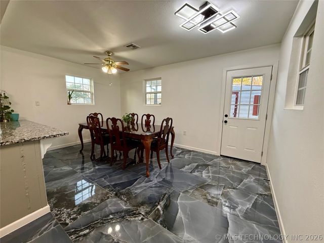 2405 S 123rd East Avenue, Tulsa, OK 74129