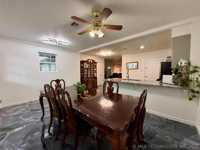 2405 S 123rd East Avenue, Tulsa, OK 74129