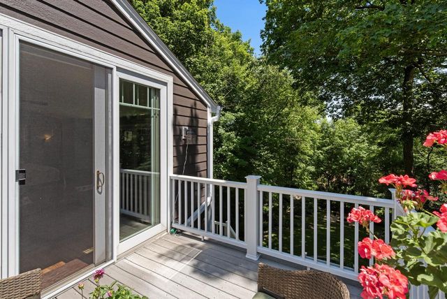 900 Apple Tree LANE, Brookfield, WI 53005