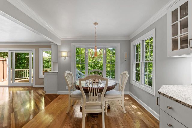 900 Apple Tree LANE, Brookfield, WI 53005