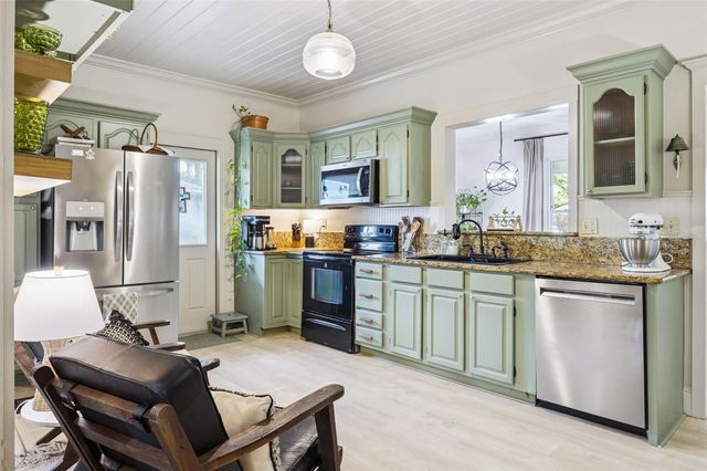 128 N HIGHLAND AVENUE, Winter Garden, FL 34787