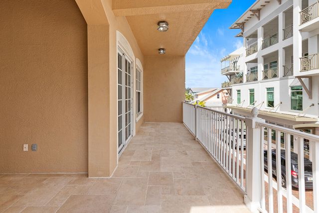 47 SW Osceola Street 206, Stuart, FL 34994