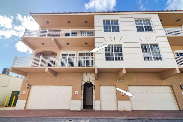 47 SW Osceola Street 206, Stuart, FL 34994