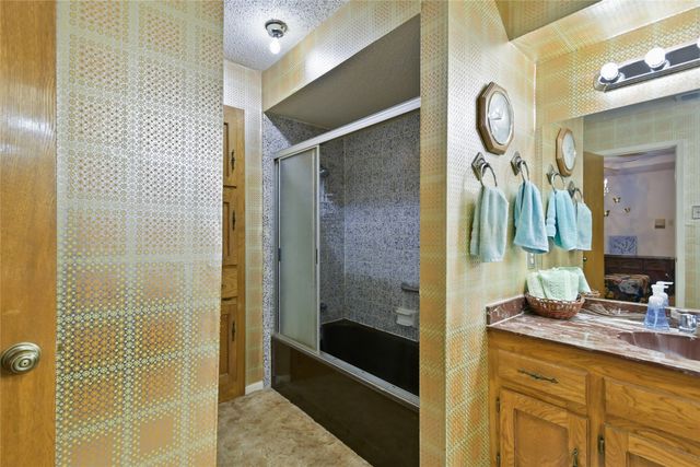 311 Wheeler Creek Court, Gainesville, TX 76240