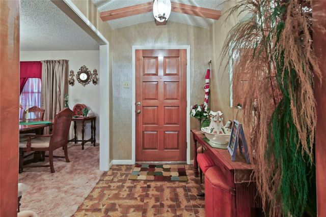 311 Wheeler Creek Court, Gainesville, TX 76240