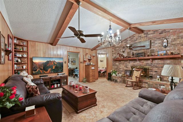 311 Wheeler Creek Court, Gainesville, TX 76240